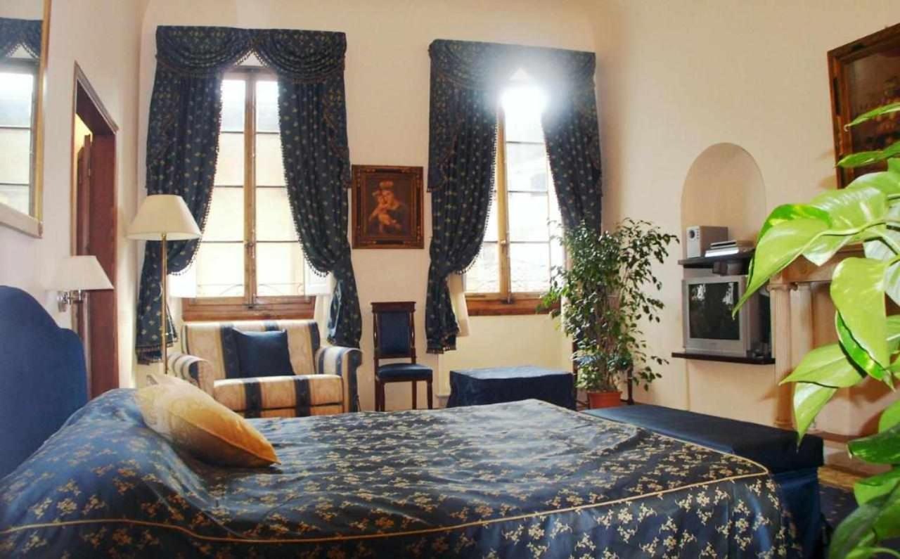 Tornabuoni La Petite Florencia