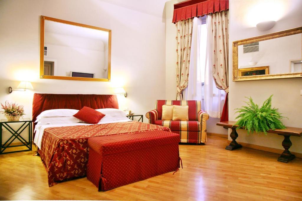 Tornabuoni La Petite Apartahotel Florencia